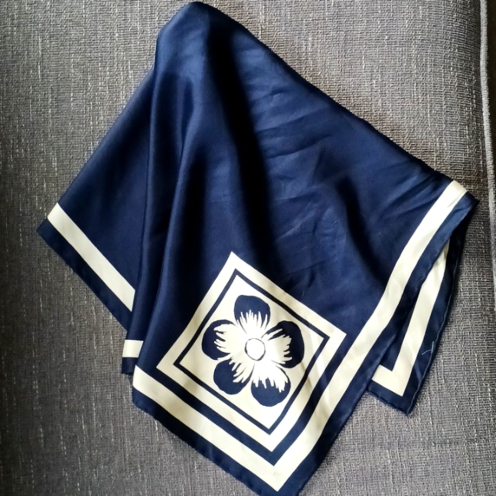 Woman's 100% Silk Scarf
